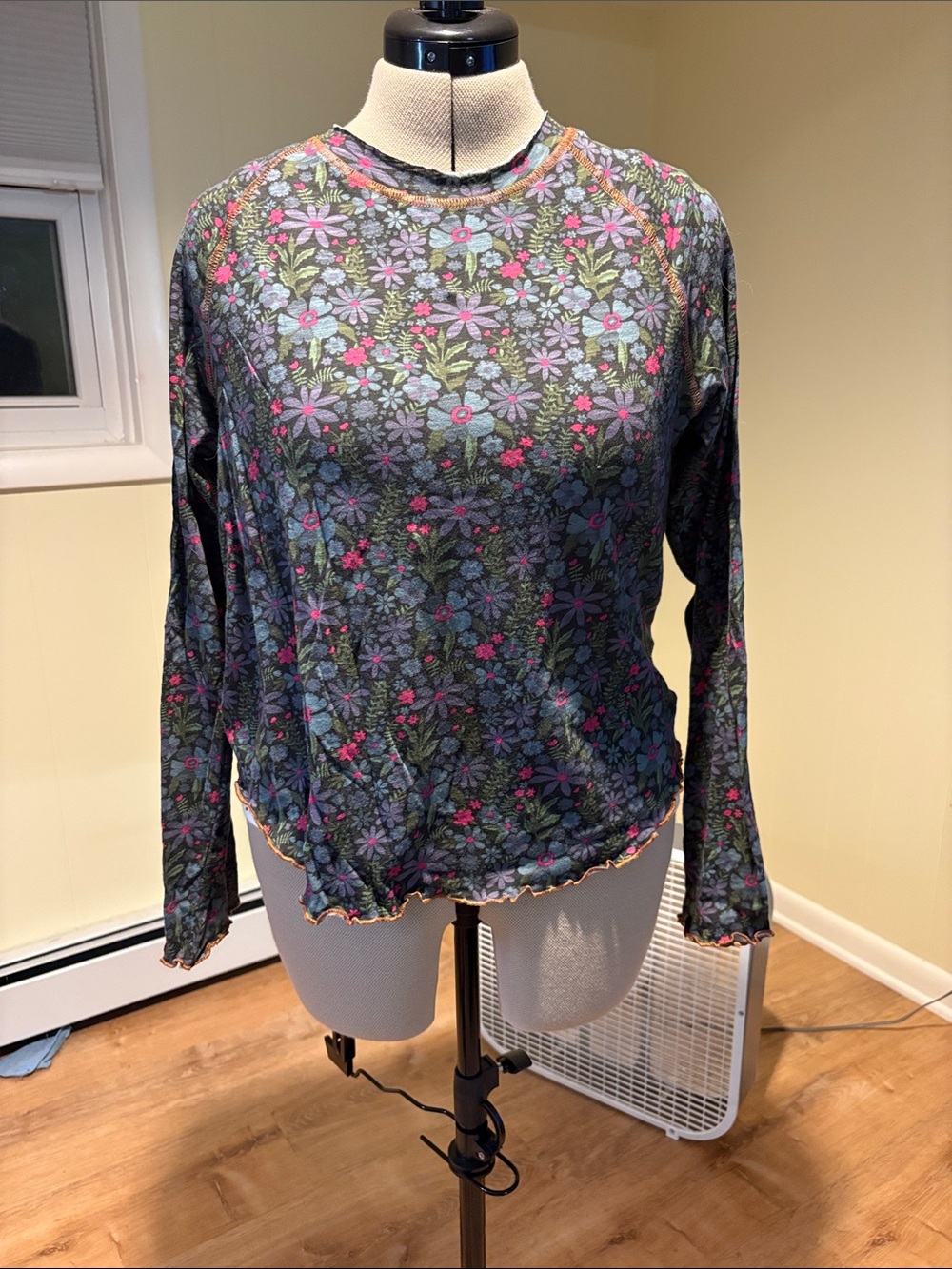 NATURAL LIFE Lily Long-Sleeve Tee Sz L NWT